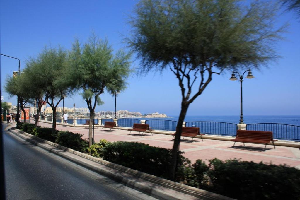 Superlative Apartment With Valletta And Harbour Views Σλιέμα Εξωτερικό φωτογραφία